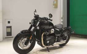 TRIUMPH BONNEVILLE BOBBER 2024