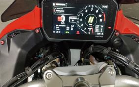 DUCATI MULTI STRADA V4S PIE KUSUPI-KU 2024 6A01AA