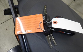 KTM 890 DUKE R 2020