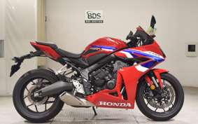 HONDA CBR650R E-Clutch 2025 RH17