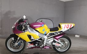 YAMAHA YZF-R1 1999 RN01