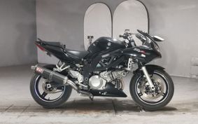 SUZUKI SV1000S 2011 VT54A