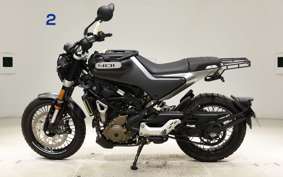 HUSQVARNA SVARTPILEN 401 2022