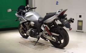 HONDA CB1300SB SUPER BOLDOR A 2006 SC54