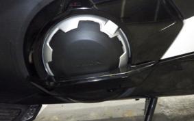 HONDA NM4 VULTUS -02 2014