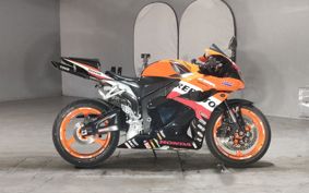 HONDA CBR600RR 2010 PC40