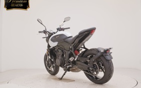 TRIUMPH TRIDENT 660 2026
