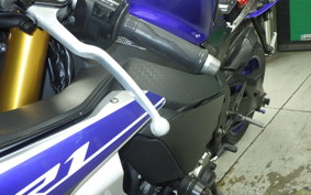 YAMAHA YZF-R1 2015