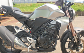 HONDA CB250R MC52