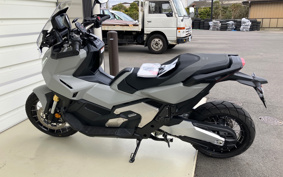 HONDA X-ADV 750 2025 RH21