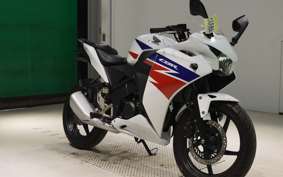 HONDA CBR125R JC50