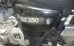SUZUKI GZ250 Marauder