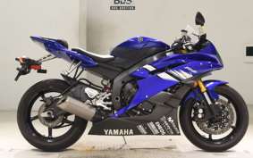YAMAHA YZF-R6