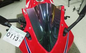 HONDA CBR650R E-Clutch 2025 RH17