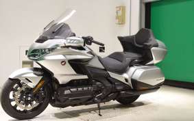 HONDA GL 1800 GOLD WING TOUR SC79