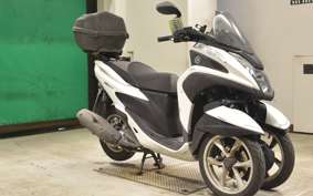 YAMAHA TRICITY 125 SE82J