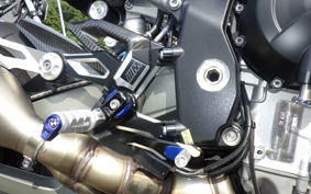 BMW M1000R 2025