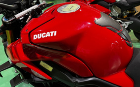 DUCATI STREET FIGHTER V4S 2021 FA00