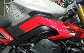TRIUMPH STREET TRIPLE RX 2026