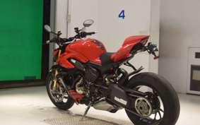 DUCATI STREETFIGHTER V4 S 2023