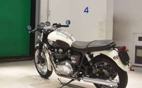 TRIUMPH BONNEVILLE T100 2004