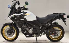 SUZUKI DL650 ( V-Strom 650 ) XTA 2023 C733M