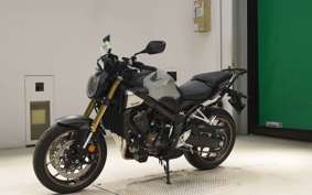 HONDA CB650R E-Clutch 2025 RH17