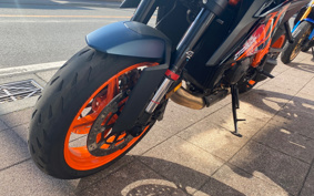 KTM 1290 SUPER DUKE-R 2022 V3940
