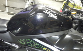 KAWASAKI ZX-25R ZX250E