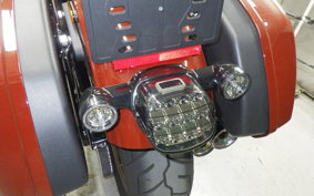HARLEY FXLRST1920 2025