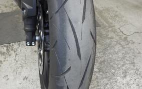 HONDA CB650R E-Clutch 2025 RH17