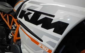 KTM 390 RC 2015