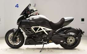 DUCATI DIAVEL AMG 2012