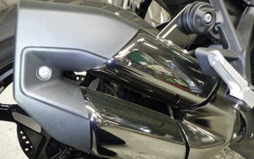 BMW R1300R ASA 2025