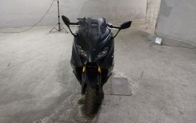 YAMAHA T-MAX 560 SJ19J