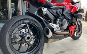 DUCATI  DUCATI  STREET  FIGHTER V2 2023 3F00