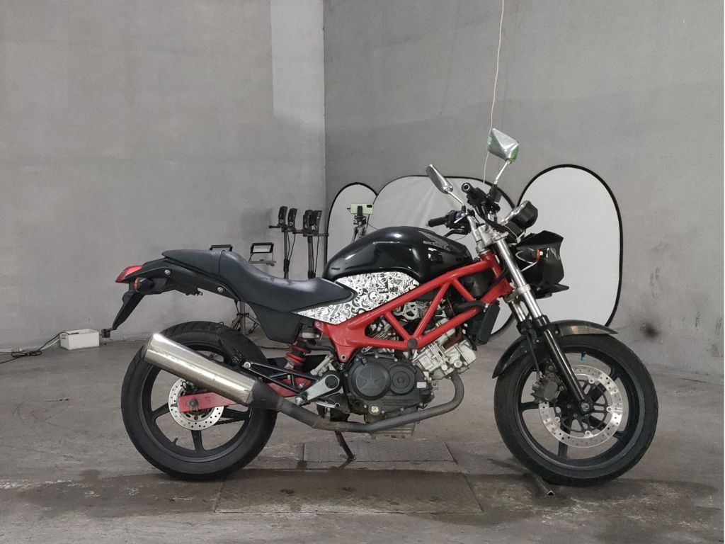 Фото Honda VTR 250 2011 с японского аукциона