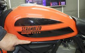 DUCATI SCRAMBLER SIXTY2 2016