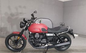MOTO GUZZI V7 STONE 2024 KZ