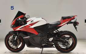 HONDA CBR600RR PC40