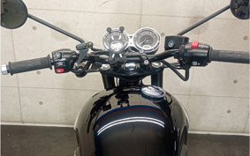 TRIUMPH BONNEVILLE T100 2019 DAD70G