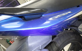 SUZUKI GSR250 2004