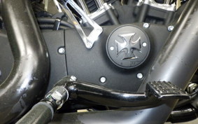 HARLEY XL883N 2015