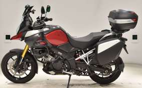 SUZUKI Vｽﾄﾛｰﾑ1000A 2019 VU51A