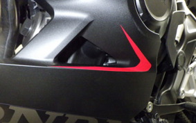 HONDA CBR650R E-Clutch 2025