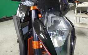 KTM 1290 SUPER DUKE R 2016