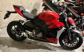 DUCATI  DUCATI  STREET  FIGHTER V2 2023 3F00