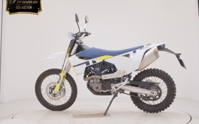 HUSQVARNA 701ED 2022