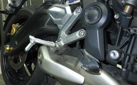 TRIUMPH TRIDENT 660 2023