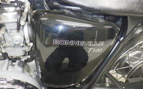 TRIUMPH BONNEVILLE T100 2007